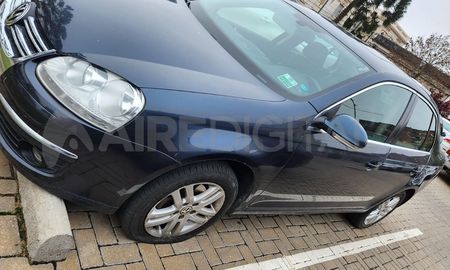 El secretario electoral de Santa Fe, Pablo Ayala, denunció que los autos oficiales fueron dañados entre el 12 y 15 de junio. El secretario electoral de Santa Fe, Pablo Ayala, denunció que los autos oficiales fueron dañados entre el 12 y 15 de junio.