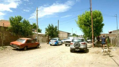 Parricidio macabro: dos hermanos de 20 y 27 años decapitaron a su padre en plena calle 