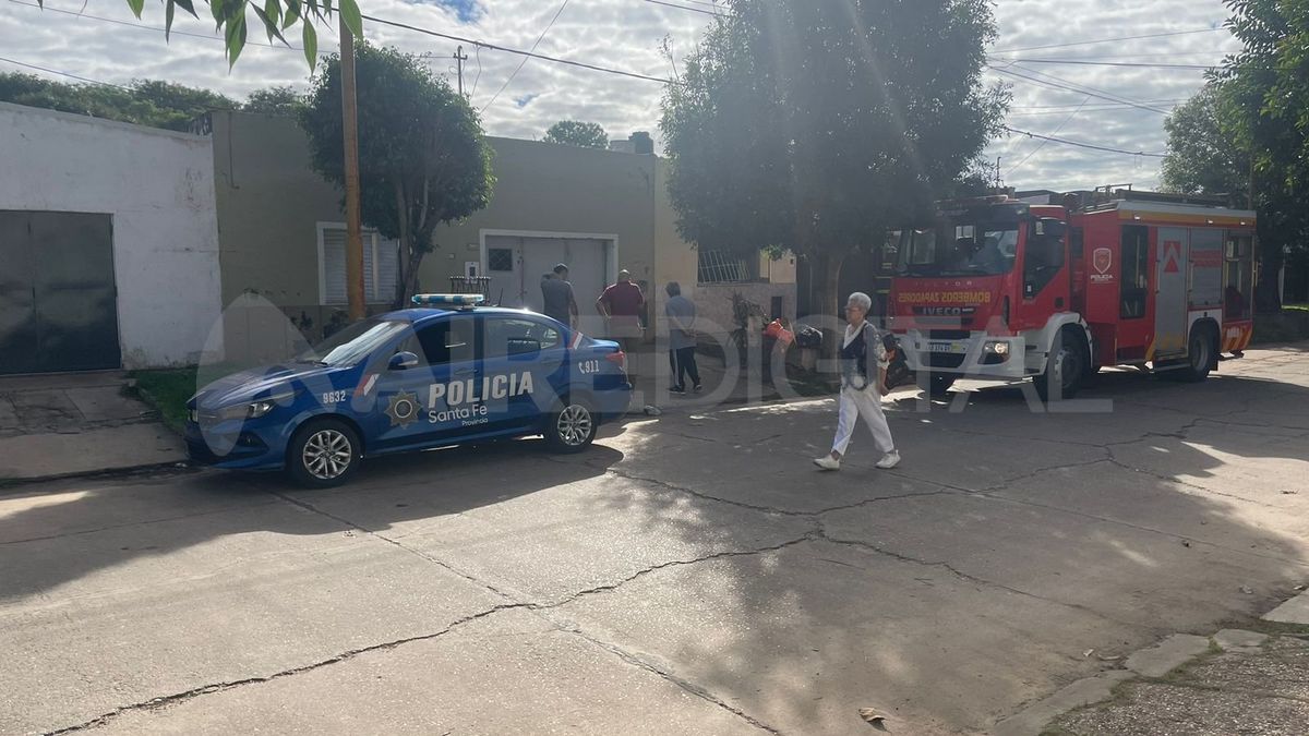 Barrio Los Hornos: un incendio en el interior de una casa&nbsp;