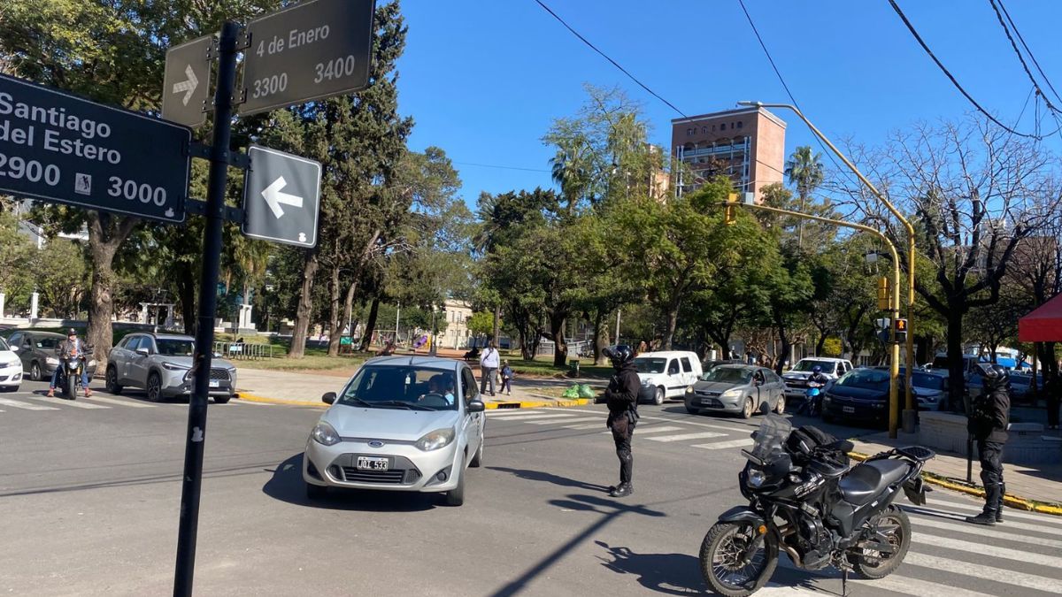 El accidente ocurrió en calle 4 de enero y Obispo Gelabert y personal policial implementó un corte de tránsito en calle Santiago del Estero. El accidente ocurrió en calle 4 de enero y Obispo Gelabert y personal policial implementó un corte de tránsito en calle Santiago del Estero.