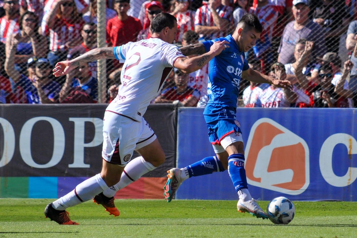 Unión igualó sin goles ante Lanús en el 15 de Abril.