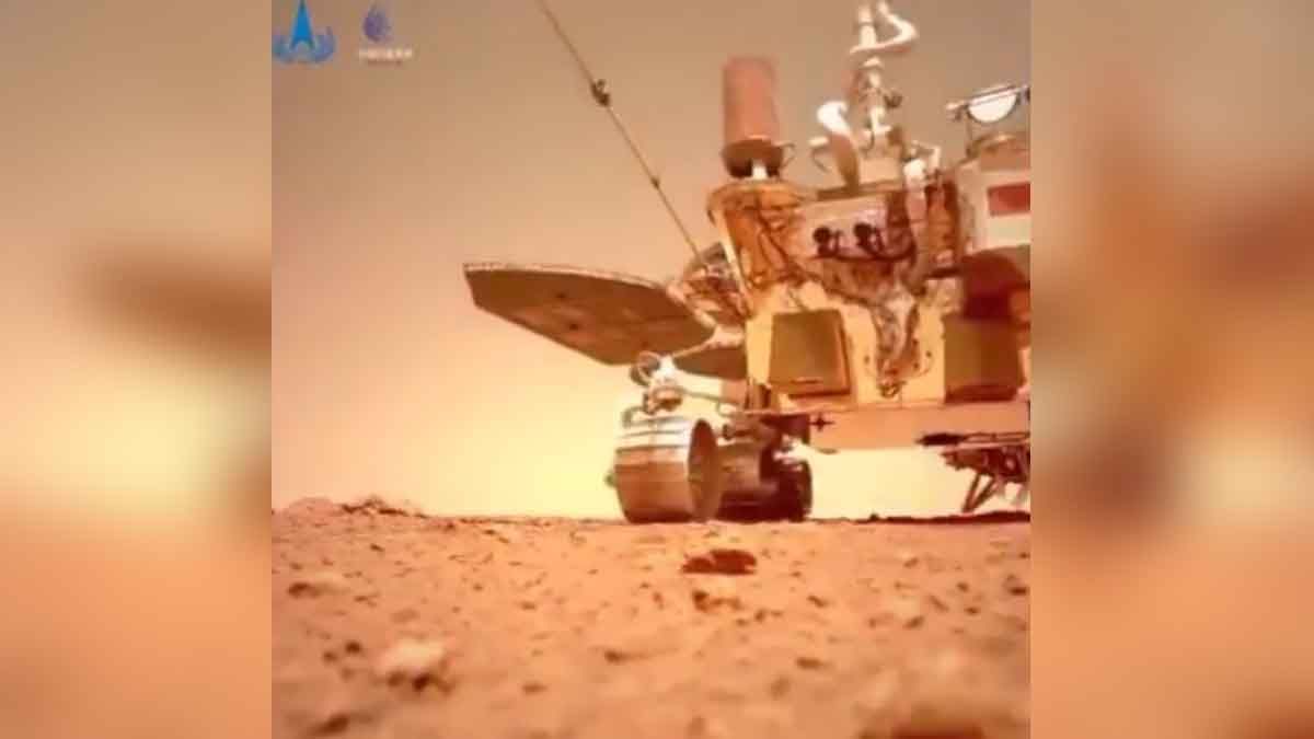 China reveló imágenes espectaculares del recorrido del rover Zhurong por Marte.