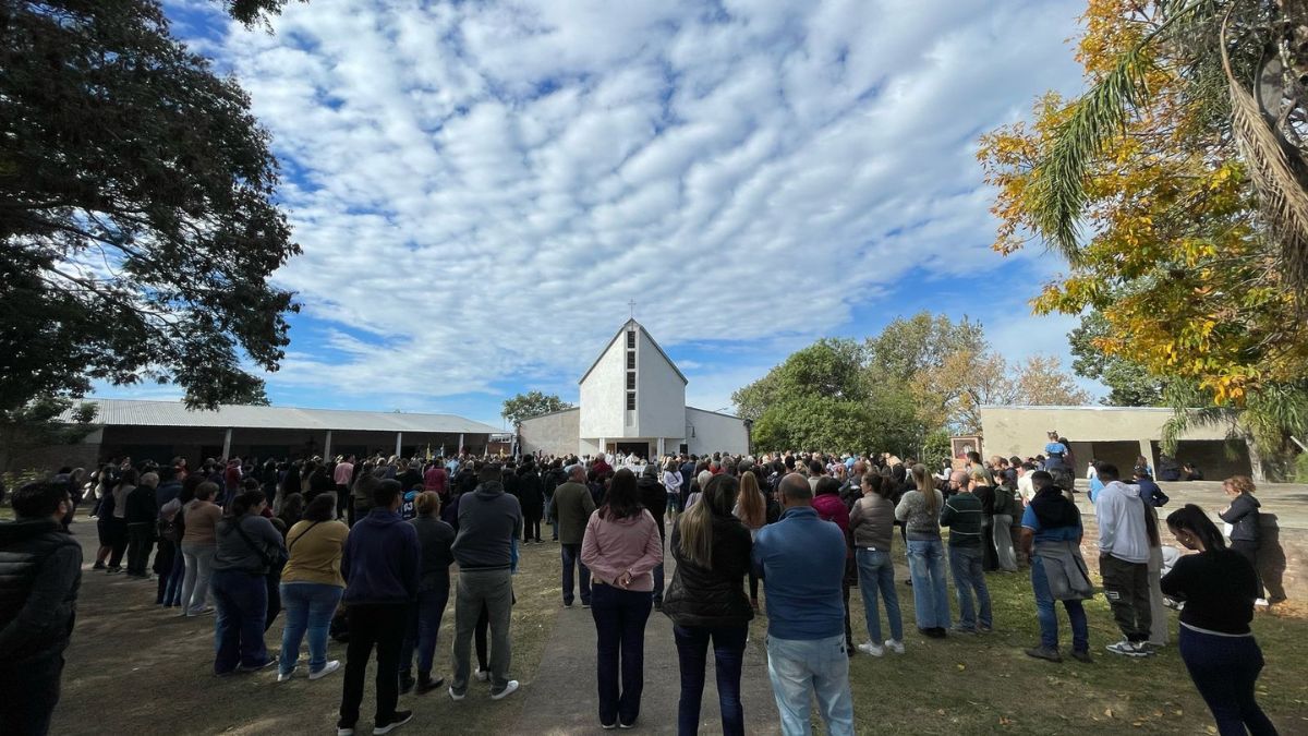 Olidio Panigo celebró su primera misa en Altos del Valle y recordó con emoción al papa Francisco