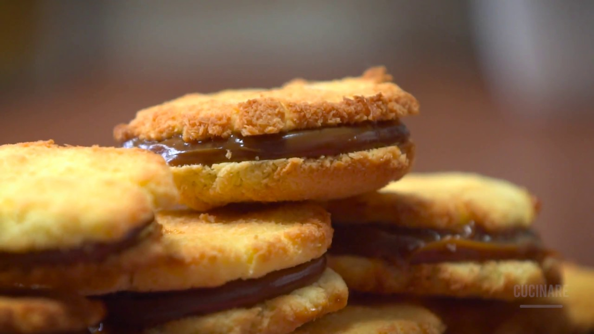 Cómo hacer alfajores de coco y dulce de leche