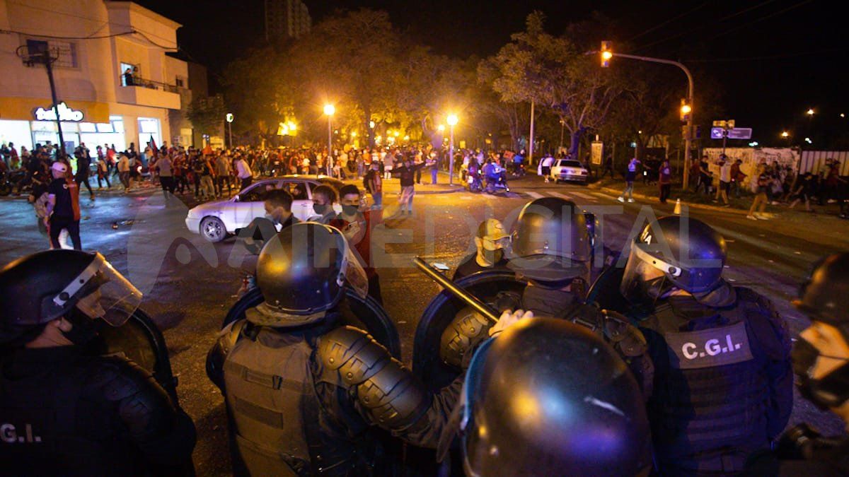 Los sabaleros se concentraron en varias esquinas de la ciudad de Santa Fe.
