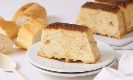 La receta para hacer budín de pan casero, húmedo y con caramelo. La receta para hacer budín de pan casero, húmedo y con caramelo.