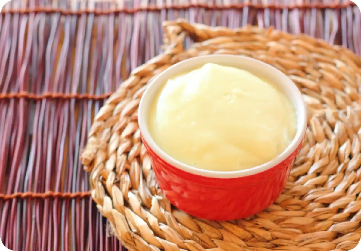 La mayonesa sin huevos ni leche es una excelente alternativa para personas alergias, intolerancias o veganas. La mayonesa sin huevos ni leche es una excelente alternativa para personas alergias, intolerancias o veganas.