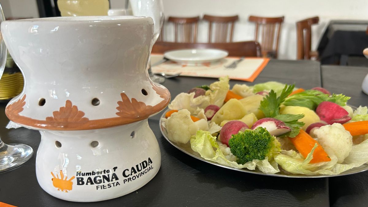Cada año, Humberto Primo se convierte en el epicentro gastronómico de la región al celebrar la Fiesta Provincial de la Bagna Cauda. Cada año, Humberto Primo se convierte en el epicentro gastronómico de la región al celebrar la Fiesta Provincial de la Bagna Cauda.
