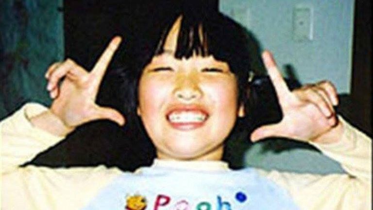 Satomi Mitarai, le dijo gorda y pretensiosa. Días después su amiga y compañera la degolló con un cúter