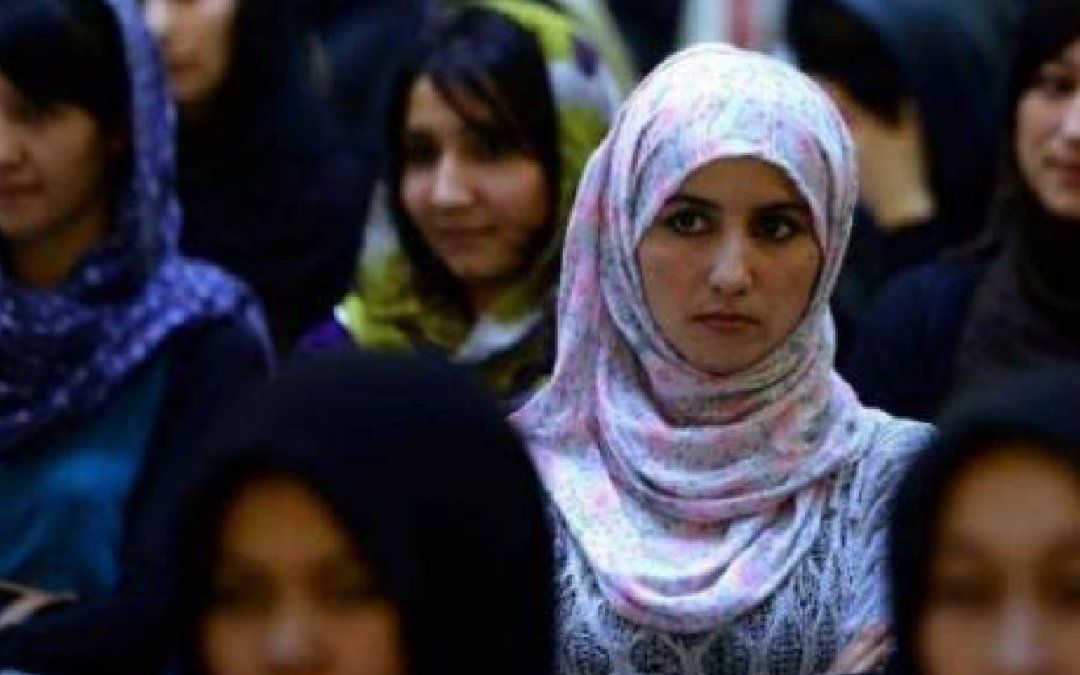 Feministas en Barcelona exigen respuesta internacional para mujeres afganas