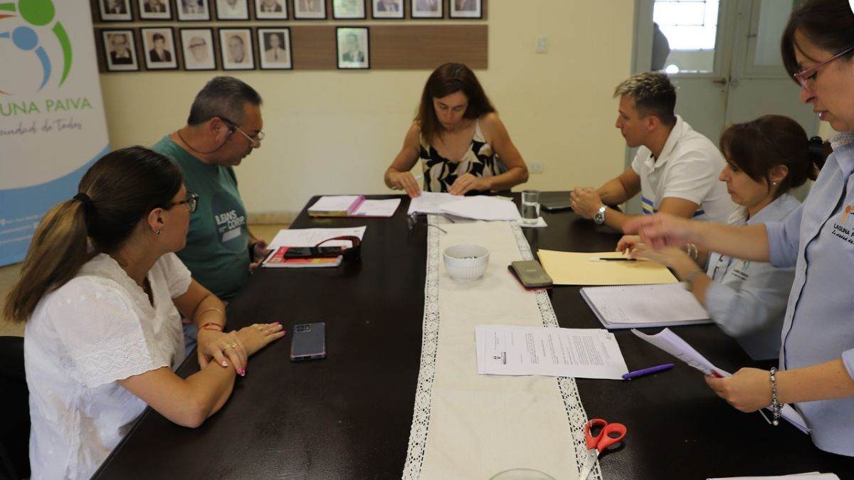 El encuentro tuvo lugar en Palacio Municipal de Laguna Paiva.