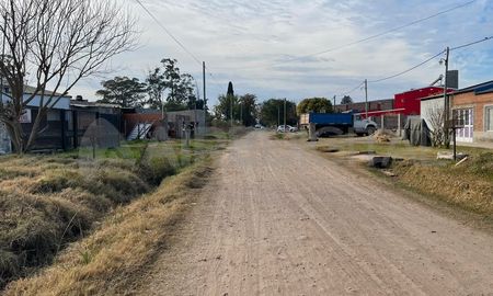 Arustóbulo del Valle al 3300, en Santo Tomé, la cuadra donde fue baleada la mujer. Arustóbulo del Valle al 3300, en Santo Tomé, la cuadra donde fue baleada la mujer.