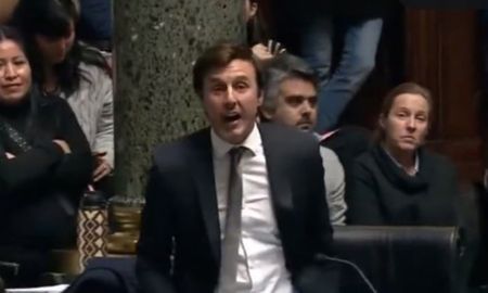 García Moritán explotó contra los legisladores kirchneristas y recibió elogios de López Murphy. García Moritán explotó contra los legisladores kirchneristas y recibió elogios de López Murphy.
