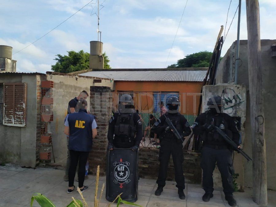 Los investigadores irrumpieron a primera hora con un grupo táctico.&nbsp;