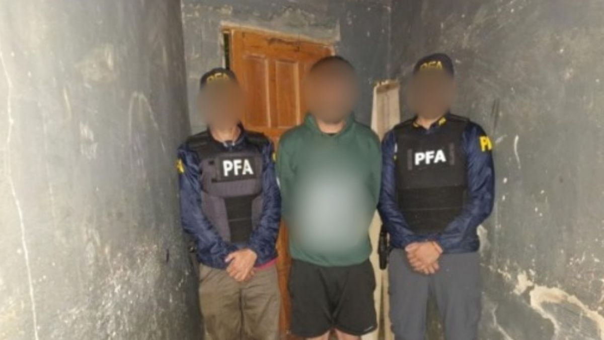Se secuestraron 69 envoltorios de cocaína y tres de marihuana. Se secuestraron 69 envoltorios de cocaína y tres de marihuana.