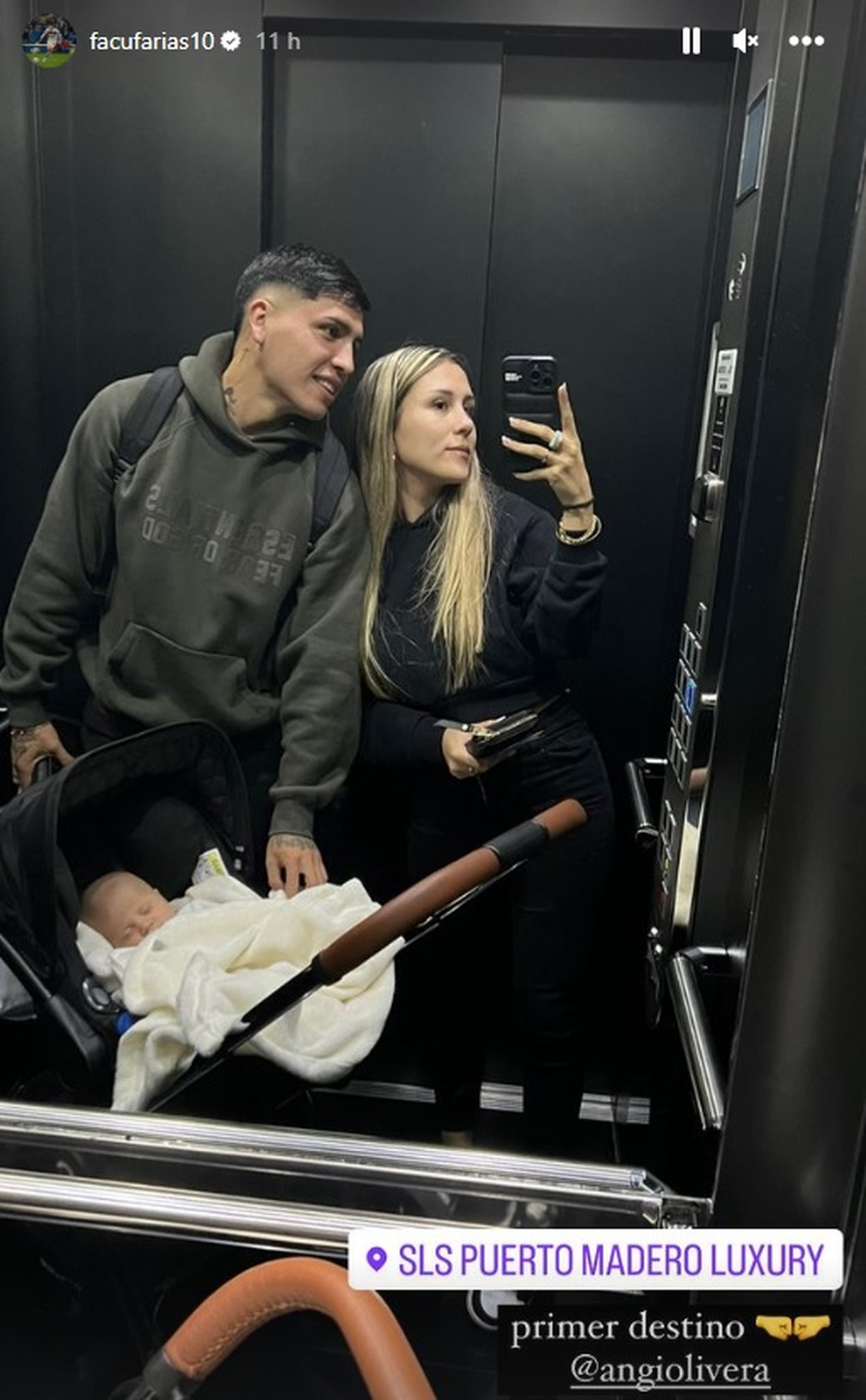 Facundo Farías junto a su familia. Facundo Farías junto a su familia.