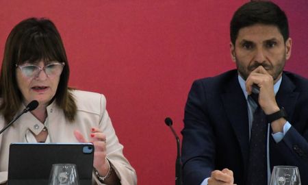 Patricia Bullrich y Maximiliano Pullaro adelantaron de qué manera se reforzará la lucha contra el narcoterrorismo en Rosario. Patricia Bullrich y Maximiliano Pullaro adelantaron de qué manera se reforzará la lucha contra el narcoterrorismo en Rosario.