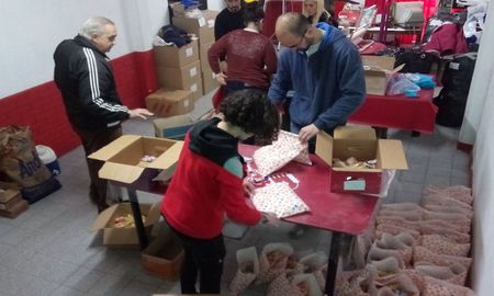 En el 2019 la fundación trabajó para llevarle juguetes a los chicos de la comunidad Qom. En el 2019 la fundación trabajó para llevarle juguetes a los chicos de la comunidad Qom.