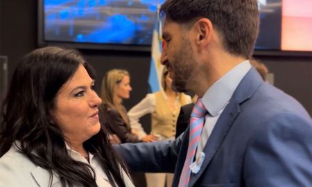 La diputada Fernanda Castellani junto al gobernador Maximiliano Pullaro. La diputada Fernanda Castellani junto al gobernador Maximiliano Pullaro.