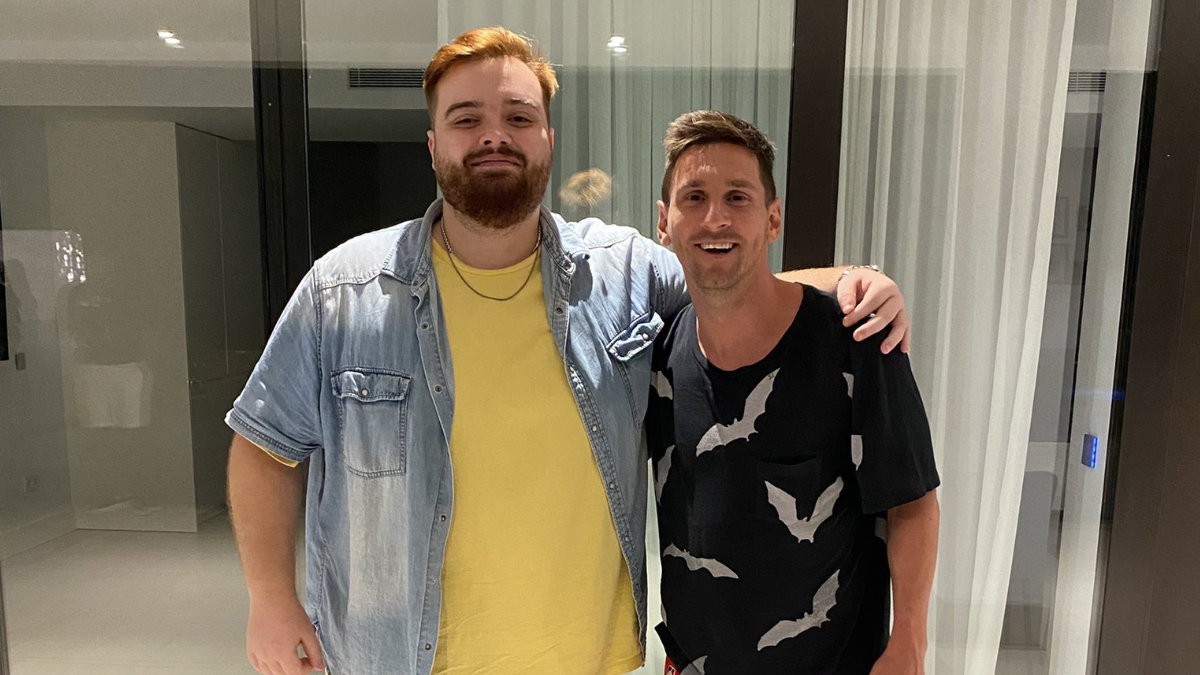 El streamer, que mantiene una buena relación con Lionel Messi, cuestionó la legitimidad del Mundial de Qatar 2022 y generó un fuerte debate en redes. El streamer, que mantiene una buena relación con Lionel Messi, cuestionó la legitimidad del Mundial de Qatar 2022 y generó un fuerte debate en redes.