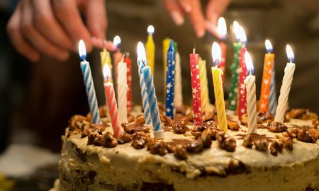 ¿Por qué soplamos las velitas en los cumpleaños? ¿Por qué soplamos las velitas en los cumpleaños?