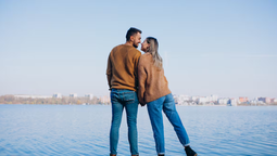 altText(Los tres apodos que pueden arruinar tu relación, según la ciencia)}