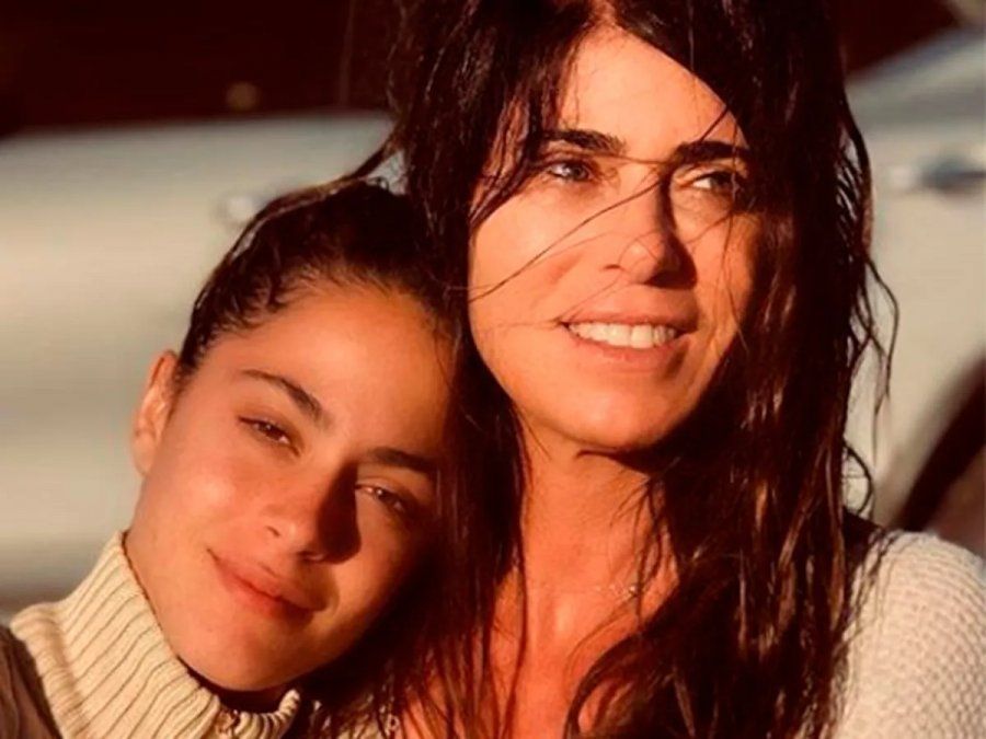 La mamá de Tini Stoessel estalló contra el fotógrafo que capturó a la cantante con Rodrigo de Paul