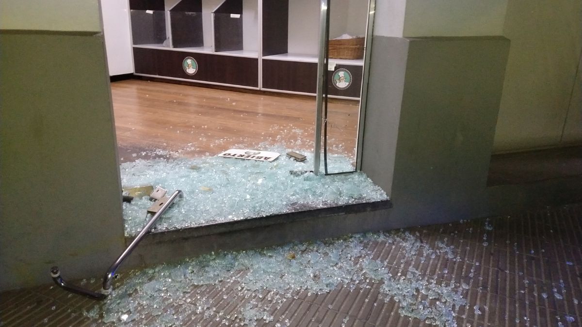 Intento de robo en una panadería del centro de Santa Fe: el ladrón fue detenido.