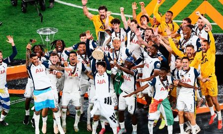 Tottenham se consagró campeón de la UEFA Europa League. Tottenham se consagró campeón de la UEFA Europa League.