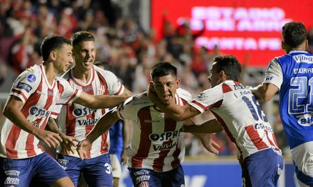 Con un agónico gol de Diego Armando Díaz, Unión le ganó a Cruzeiro en su debut por Copa Sudamericana. Con un agónico gol de Diego Armando Díaz, Unión le ganó a Cruzeiro en su debut por Copa Sudamericana.