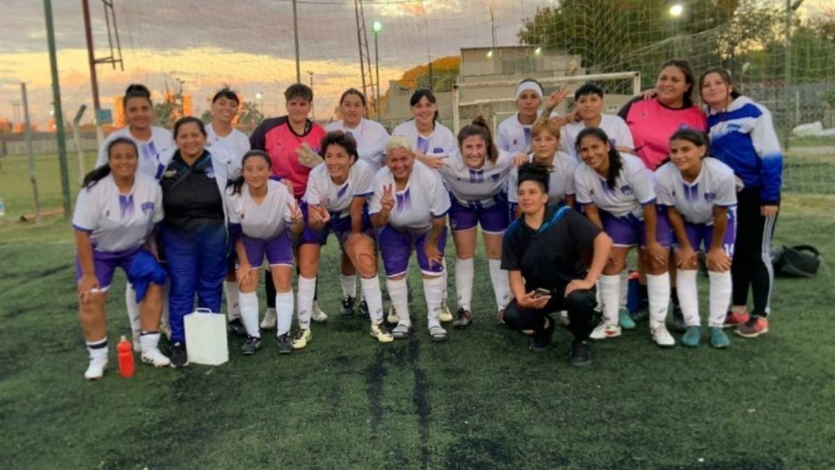 Argentino de San Lorenzo gan&oacute; en Rosario y tiene pie y medio en la final de la Copa Federaci&oacute;n femenina.