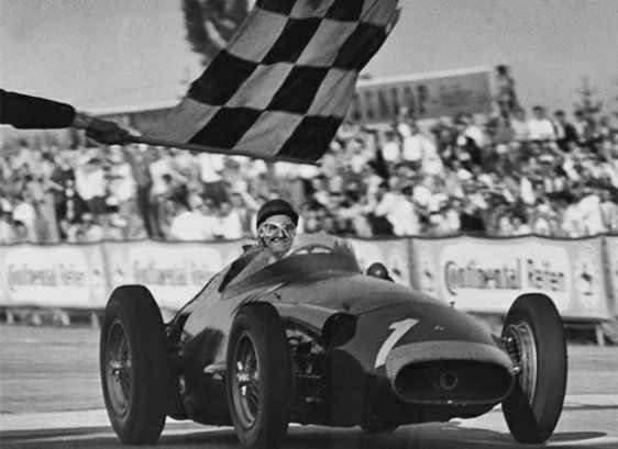 Vida de una leyenda: Juan Manuel Fangio, el piloto que marcó una época