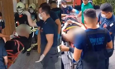 La mujer fue asistida y trasladada al Hospital Pirovano, donde continúa internada hasta tanto se la pueda trasladar a un instituto de salud mental. La mujer fue asistida y trasladada al Hospital Pirovano, donde continúa internada hasta tanto se la pueda trasladar a un instituto de salud mental.