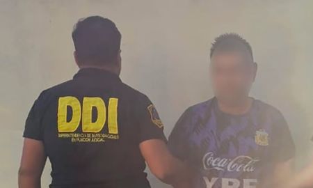 mato a su amigo con 20 punaladas: asegura que lo confundio con el pomberito
