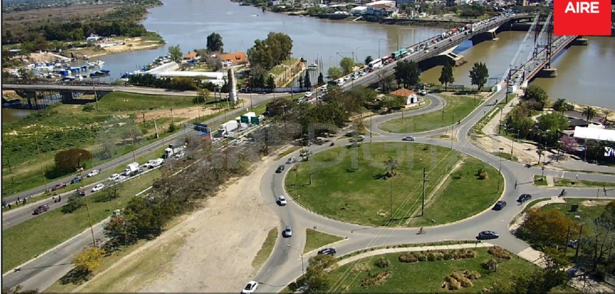 Pescadores independientes cortan un carril de la ruta nacional 168 y no descartar realizar un corte total.