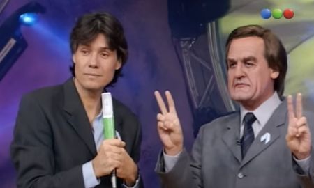 En ese mismo año y con la canción Lole senador el ex gobernador de Santa Fe, Carlos Reutemann, visitó el plató de ShowMatch y se enfrentó con su imitador y se vivió un divertido momento en el programa. En ese mismo año y con la canción Lole senador el ex gobernador de Santa Fe, Carlos Reutemann, visitó el plató de ShowMatch y se enfrentó con su imitador y se vivió un divertido momento en el programa.