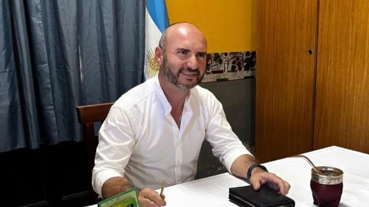 Héctor Rodolfo González, el primer intendente libertario, protagonizó un fuerte choque a las afueras de la ciudad de Córdoba. Héctor Rodolfo González, el primer intendente libertario, protagonizó un fuerte choque a las afueras de la ciudad de Córdoba.