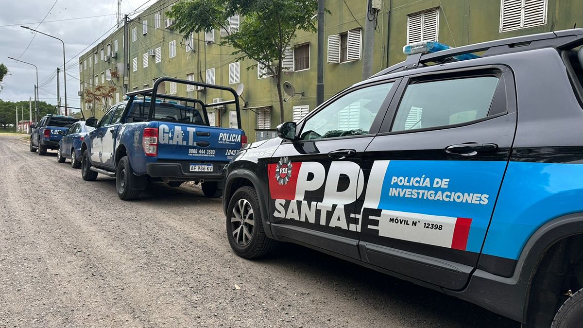 Los operativos, tanto diurnos como nocturnos, se desplegaron en múltiples zonas del departamento La Capital. Los operativos, tanto diurnos como nocturnos, se desplegaron en múltiples zonas del departamento La Capital. 