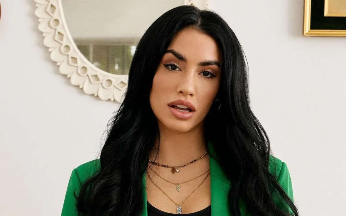 Intendente K promete una gran inversión para contratar a Lali Espósito a su megaevento municipal