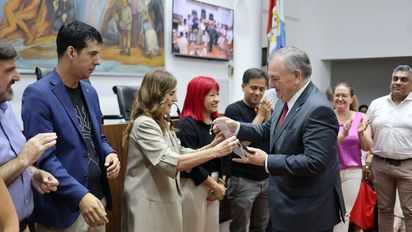 Felipe Michlig recibió del Concejo Municipal de Santa Fe la distinción 