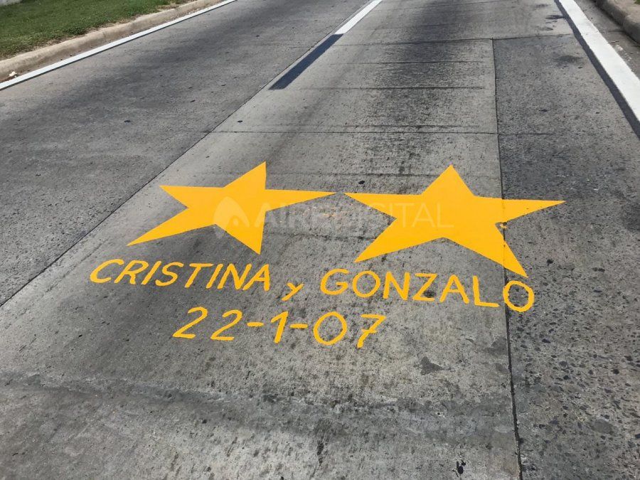 Pintaron estrellas amarillas sobre la Ruta 168