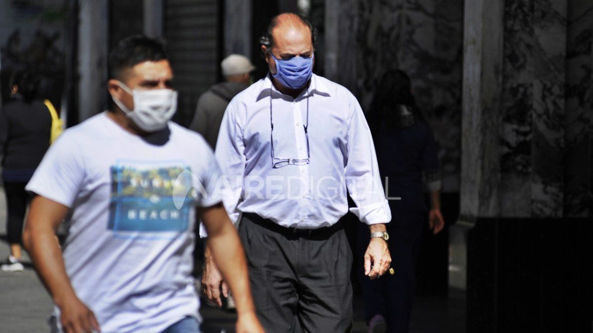 Es obligatorio usar tapabocas durante el proceso de votación.