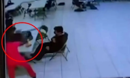 Entre denuncias de bullying, una mujer mujer le pegó con un cinturón a un compañero de su hijo en la escuela Entre denuncias de bullying, una mujer mujer le pegó con un cinturón a un compañero de su hijo en la escuela