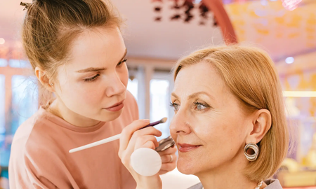 Los secretos de belleza de los profesionales: consejos de maquillaje para pieles maduras Los secretos de belleza de los profesionales: consejos de maquillaje para pieles maduras