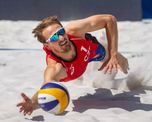 Ondrej Perusic, jugador de beach volley de República Checa, dio positivo de covid y ya son 58 los casos en la Villa Olímpica.