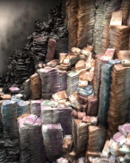 El viral de los “billetes quemados” es en realidad una obra de arte
