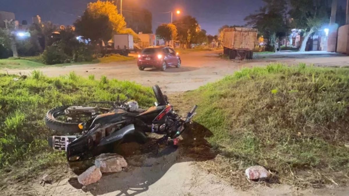 La víctima fue arrastrada varios metros tras el impacto. (Foto: Gentileza 0223) La víctima fue arrastrada varios metros tras el impacto. (Foto: Gentileza 0223)