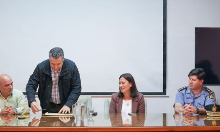 seguridad: siete empresas ofertaron para dotar de indumentaria deportiva a los cadetes del isep seguridad: siete empresas ofertaron para dotar de indumentaria deportiva a los cadetes del isep