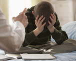Identificar y transformar los patrones de comunicación tóxica en el entorno familiar es fundamental para romper el ciclo de violencia emocional intergeneracional. Identificar y transformar los patrones de comunicación tóxica en el entorno familiar es fundamental para romper el ciclo de violencia emocional intergeneracional.