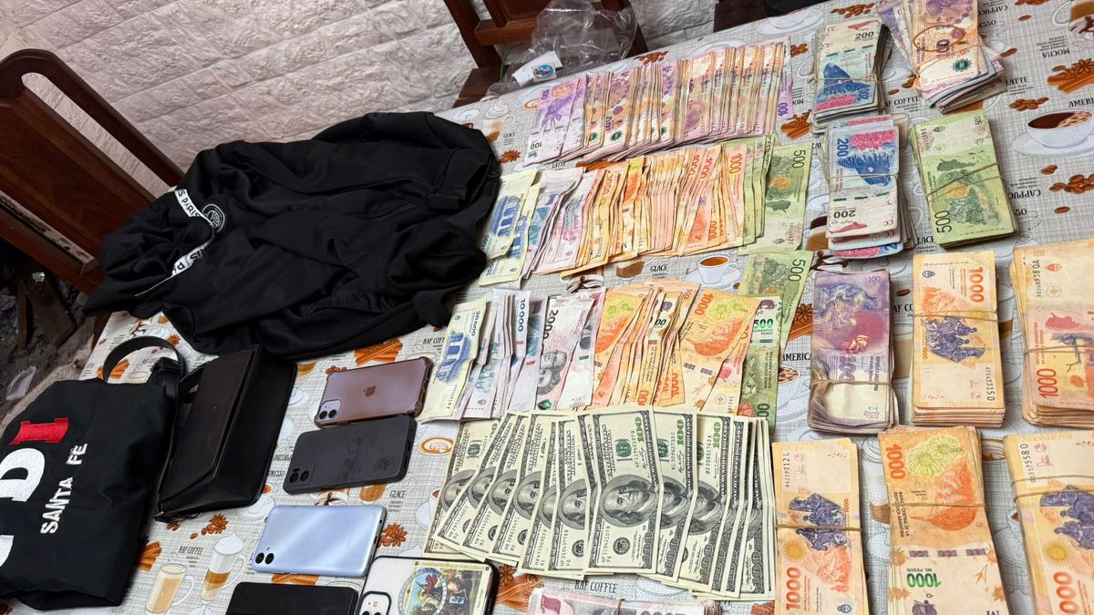 La Policía de Investigaciones realizó allanamientos en varias zonas de la ciudad. La Policía de Investigaciones realizó allanamientos en varias zonas de la ciudad.